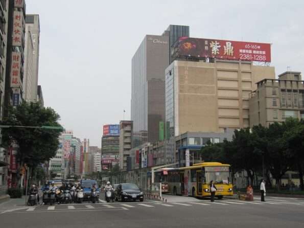 台北市内のきれいな街並み